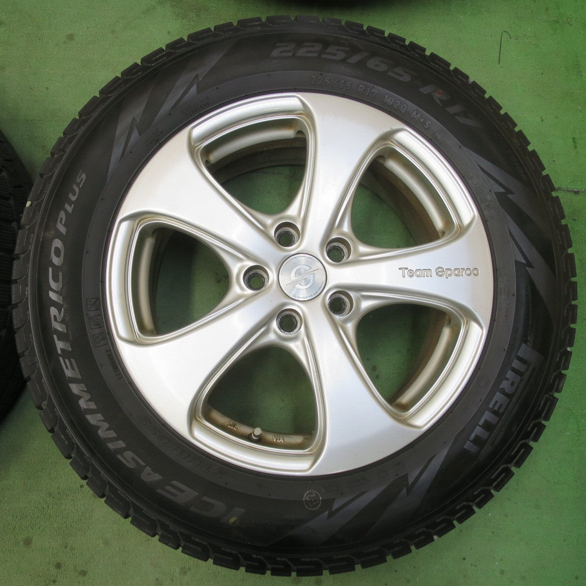 バリ溝！8.5分★スタッドレス 225/65R17 ピレリ アイスアシンメトリコ プラス Team Sparco チームスパルコ 17インチ PCD114.3/5H★6020507イス