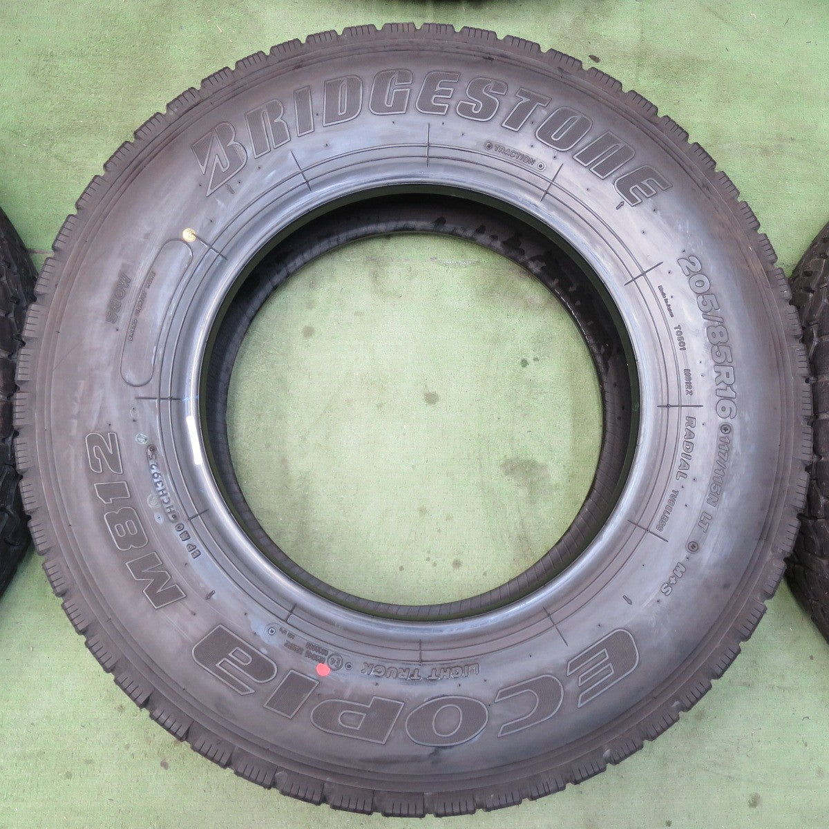ほぼ未使用！25年！6本★トラック タイヤ 205/85R16 117/115N ブリヂストン エコピア M812 ミックス オールシーズン 16インチ★6020610イスタ