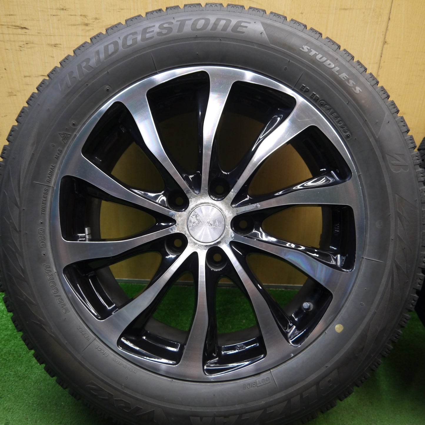 4本価格！23年★スタッドレス 215/60R17 ブリヂストン ブリザック VRX2 BALMINUM バルミナ 17インチ PCD114.3/5H★5080407Hス