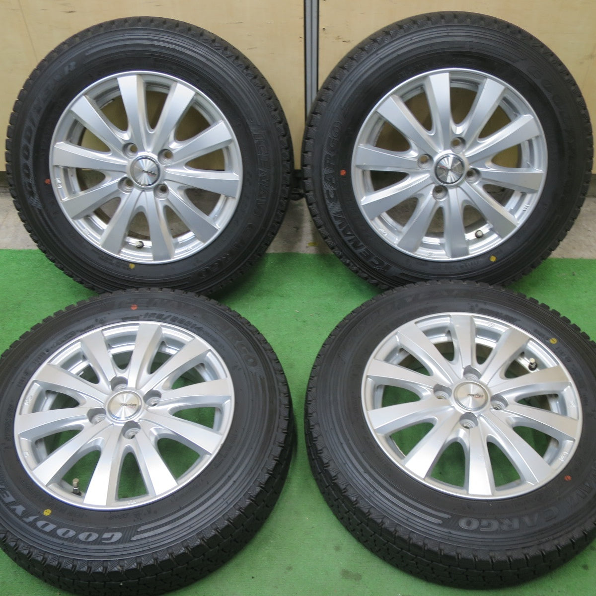 バリ溝！9.5分★スタッドレス 155/80R14 88/86N グッドイヤー アイスナビ CARGO ravrion RS01 ラブリオン 14インチ PCD100/4H★5052001TTス