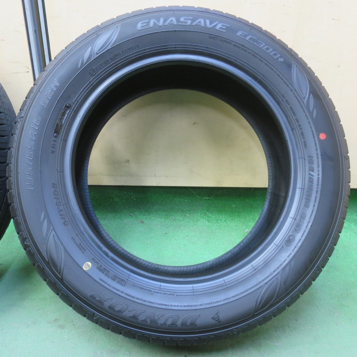 新車外し！26年◎195/65R16 ダンロップ エナセーブ EC300+ タイヤ 16インチ ライズ ロッキー セレナ ステップワゴン 等◎6092302イノタ