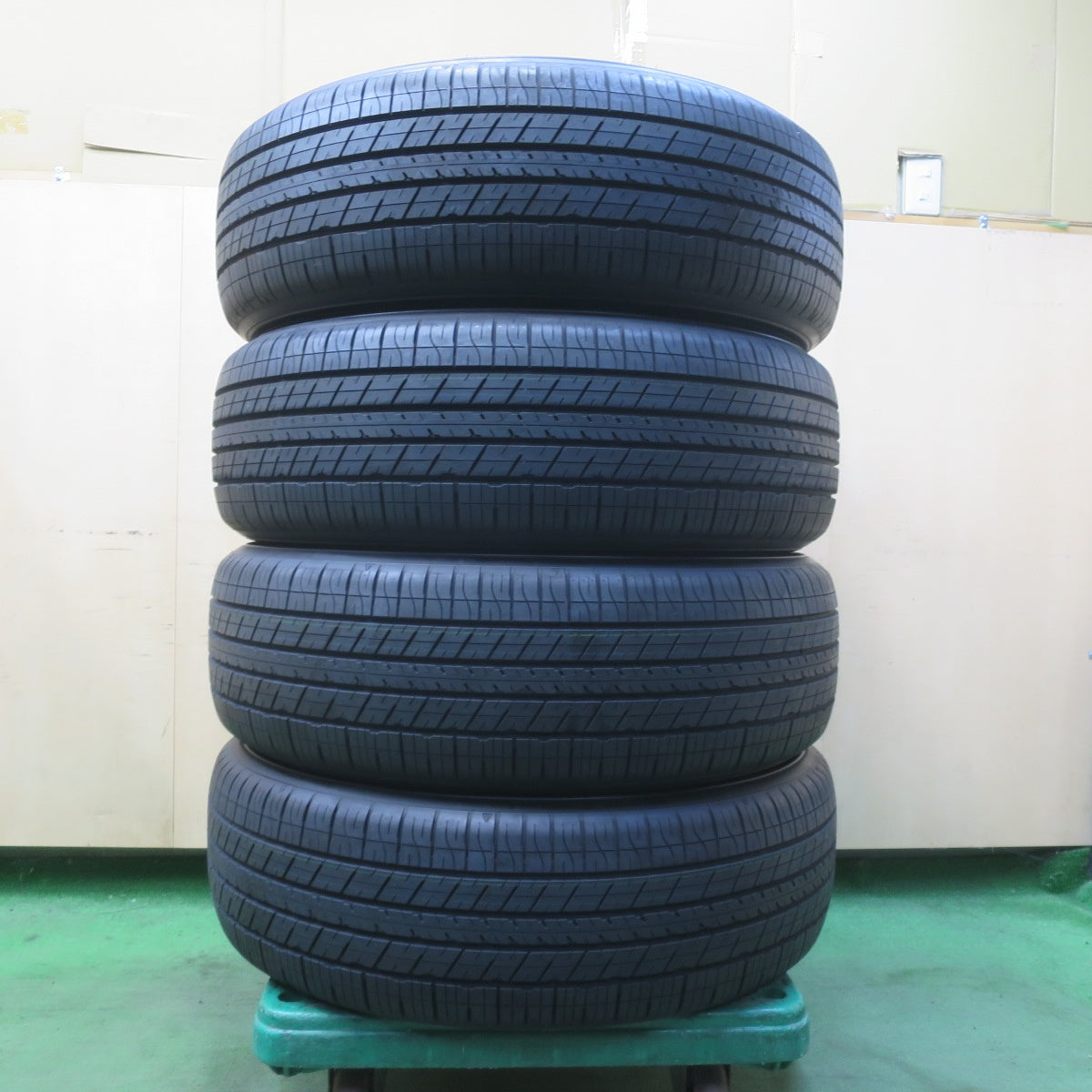 新車外し！25年★265/65R18 ダンロップ グラントレック H/T 31 タイヤ 18インチ レクサス LX ランクル 300 250 FJクルーザー エスカレード 等★6040103イノタ
