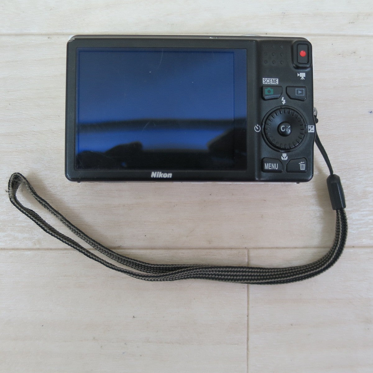 ☆Nikon ニコン デジタル カメラ COOLPIX S6200 10x WIDE コンパクト デジカメ クールピクス 現状品☆ [送料無料]