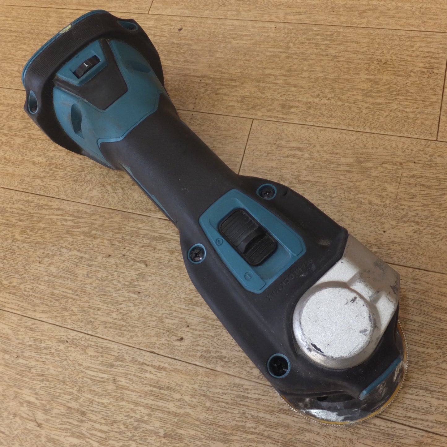 [送料無料] ★マキタ makita 充電式マルチツール TM52D 18V　本体 付属品 のみ　バッテリ なし★