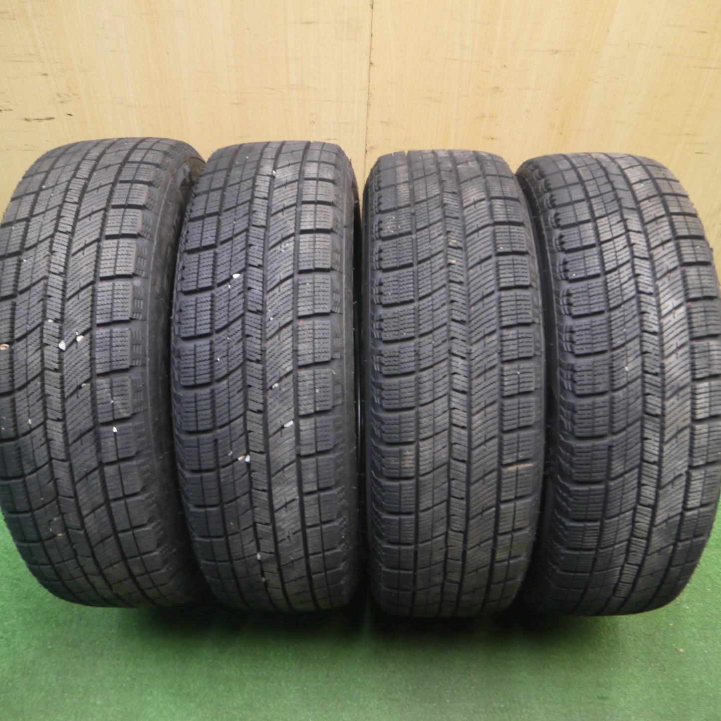 [送料無料] バリ溝！22年！キレイ！9.5分以上★シエンタ 等 185/65R15 スタッドレス ナンカン アイスアクティバ AW-1 Exceeder エクシーダー 15インチ PCD100/5H★5012704Hス