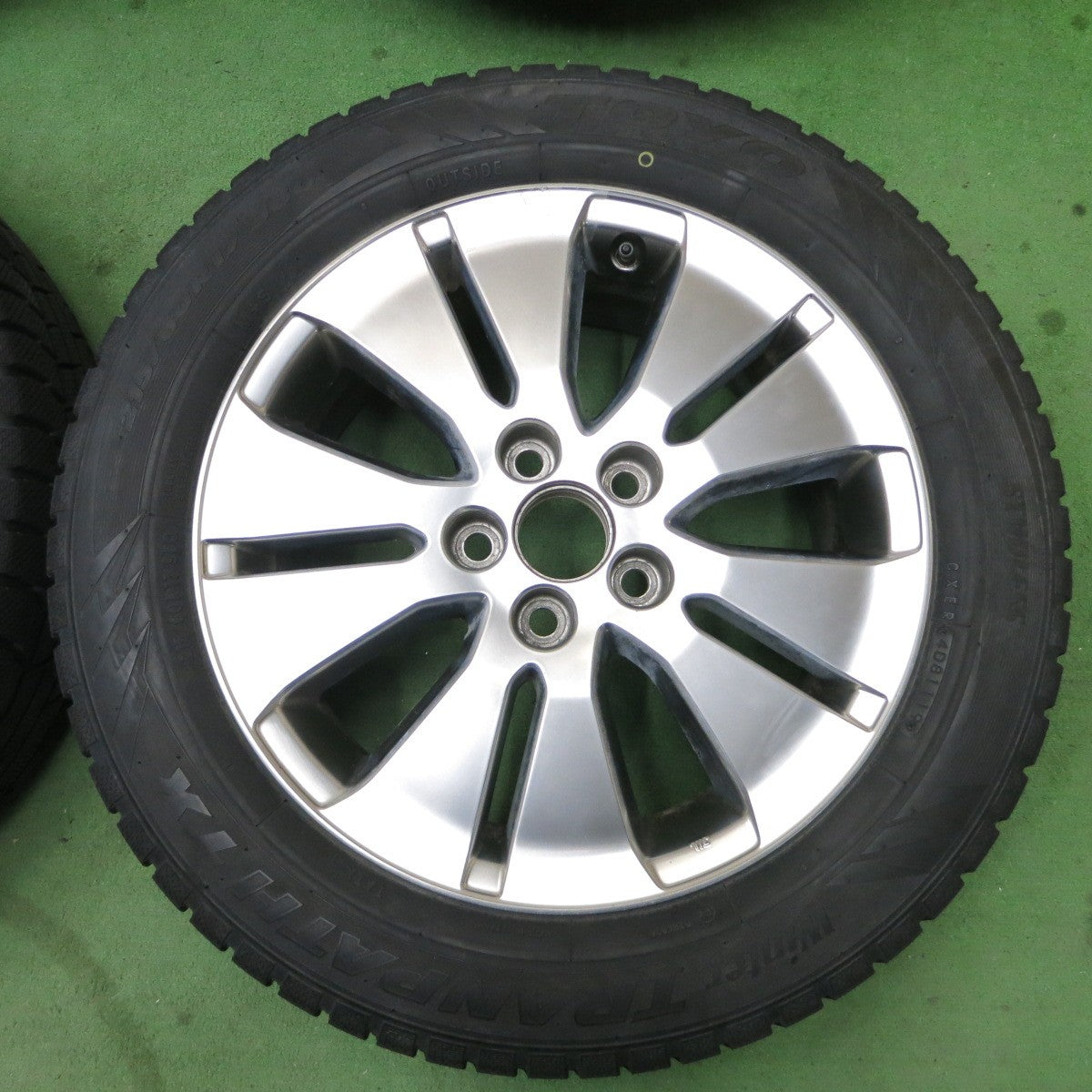 バリ溝！8.5分★トヨタ 10系 アルファード 純正 215/60R17 スタッドレス トーヨー ウインター トランパス TX 17インチ PCD114.3/5H★5040207ナス