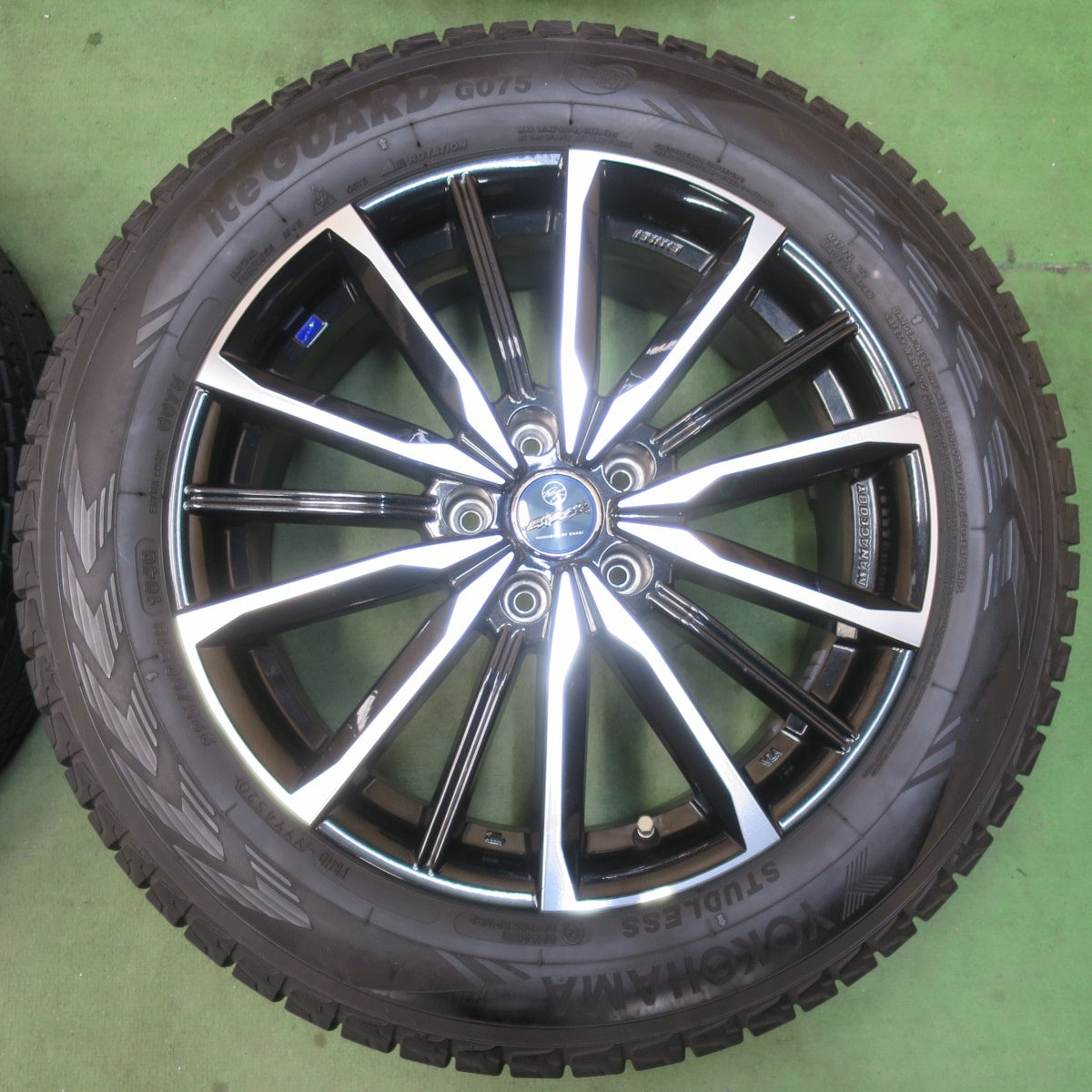 バリ溝！キレイ！9.5分★スタッドレス 225/60R18 ヨコハマ アイスガード G075 SMACK ENKEI スマック エンケイ 18インチ PCD114.3/5H★6011004イス