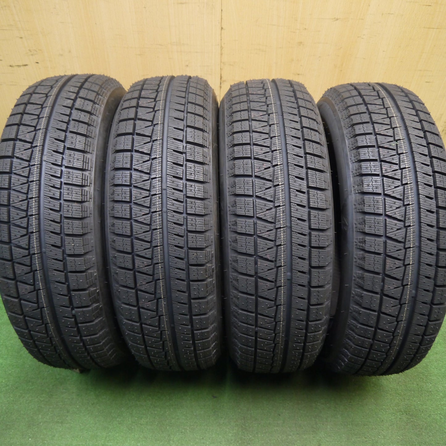 [送料無料] 未使用！21年★スタッドレス 185/65R15 ブリヂストン アイスパートナー2 タイヤ 15インチ デミオ フリード ノート アクア 等★5032105Hスタ