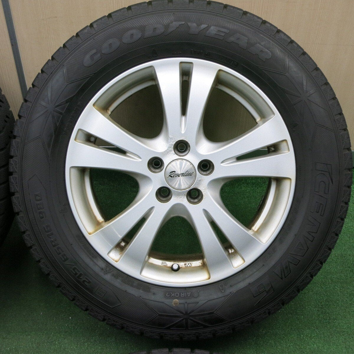 [送料無料] バリ溝！9.5分★スタッドレス 215/65R16 グッドイヤー アイスナビ6 Reverline リバーライン 16インチ PCD100/5H★4041014TNス