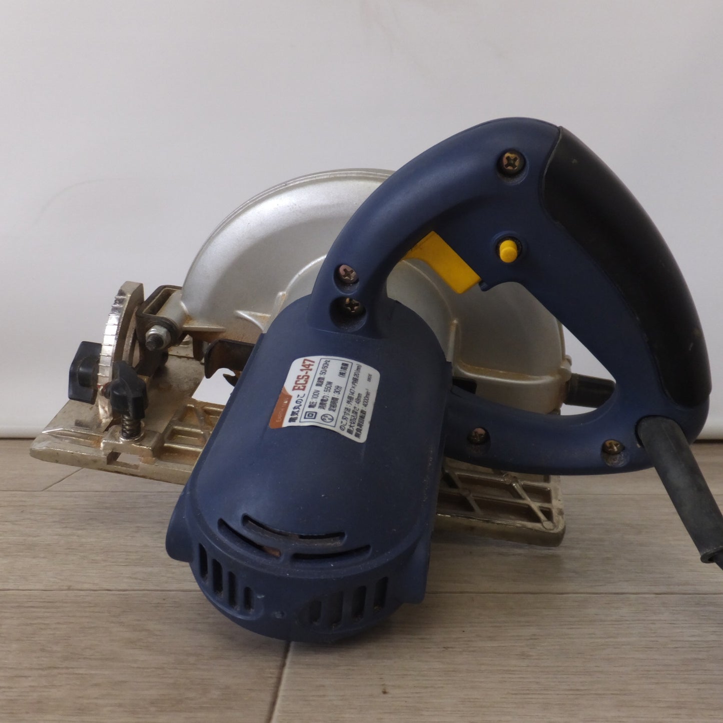 [送料無料] ★高儀 アースマン EARTH MAN 電気丸のこ ECS-147　100V 50/60Hz 550W★