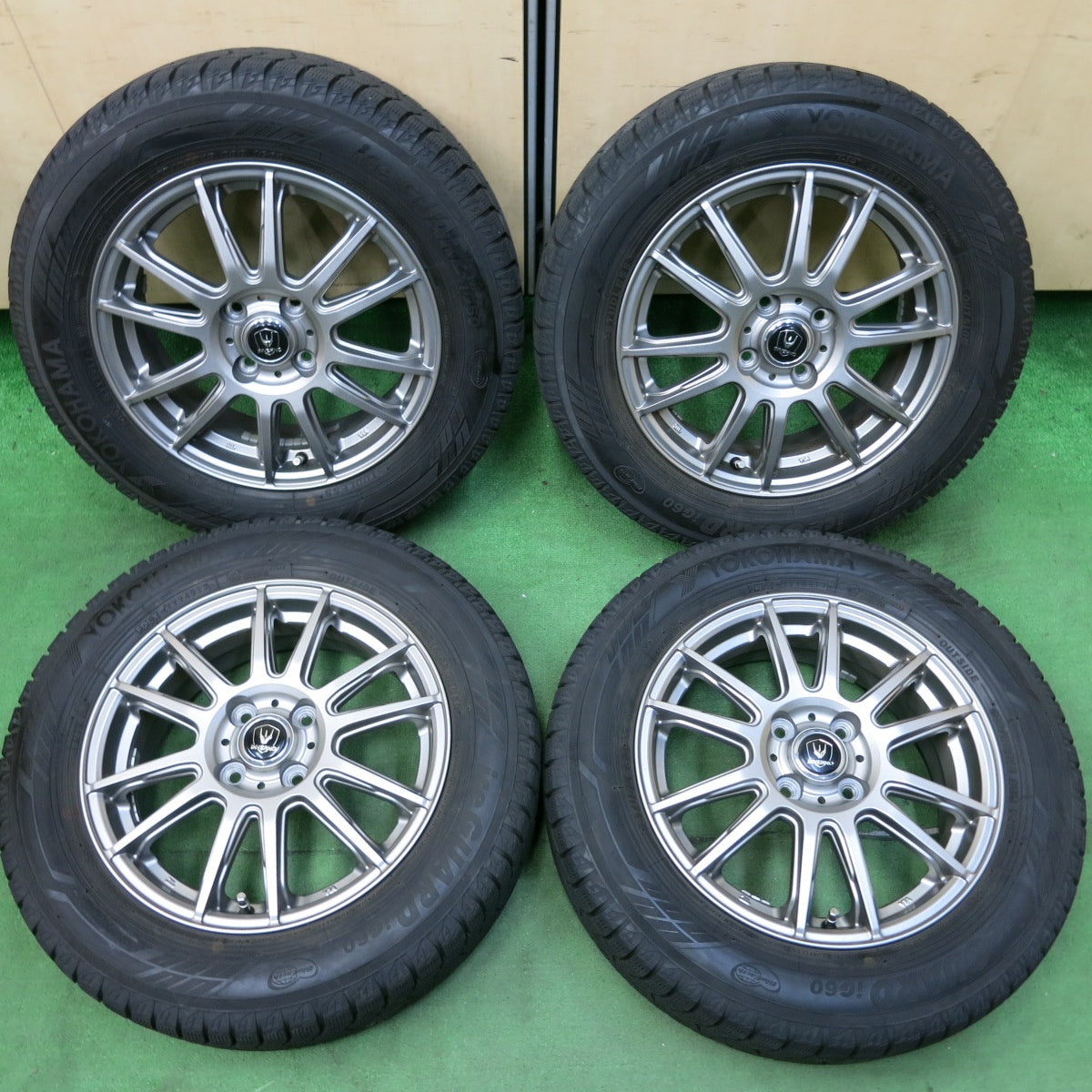 [送料無料] バリ溝！キレイ！9分★スタッドレス 185/65R15 ヨコハマ アイスガード iG60 INVERNO 15インチ PCD100/4H★4092603SYス