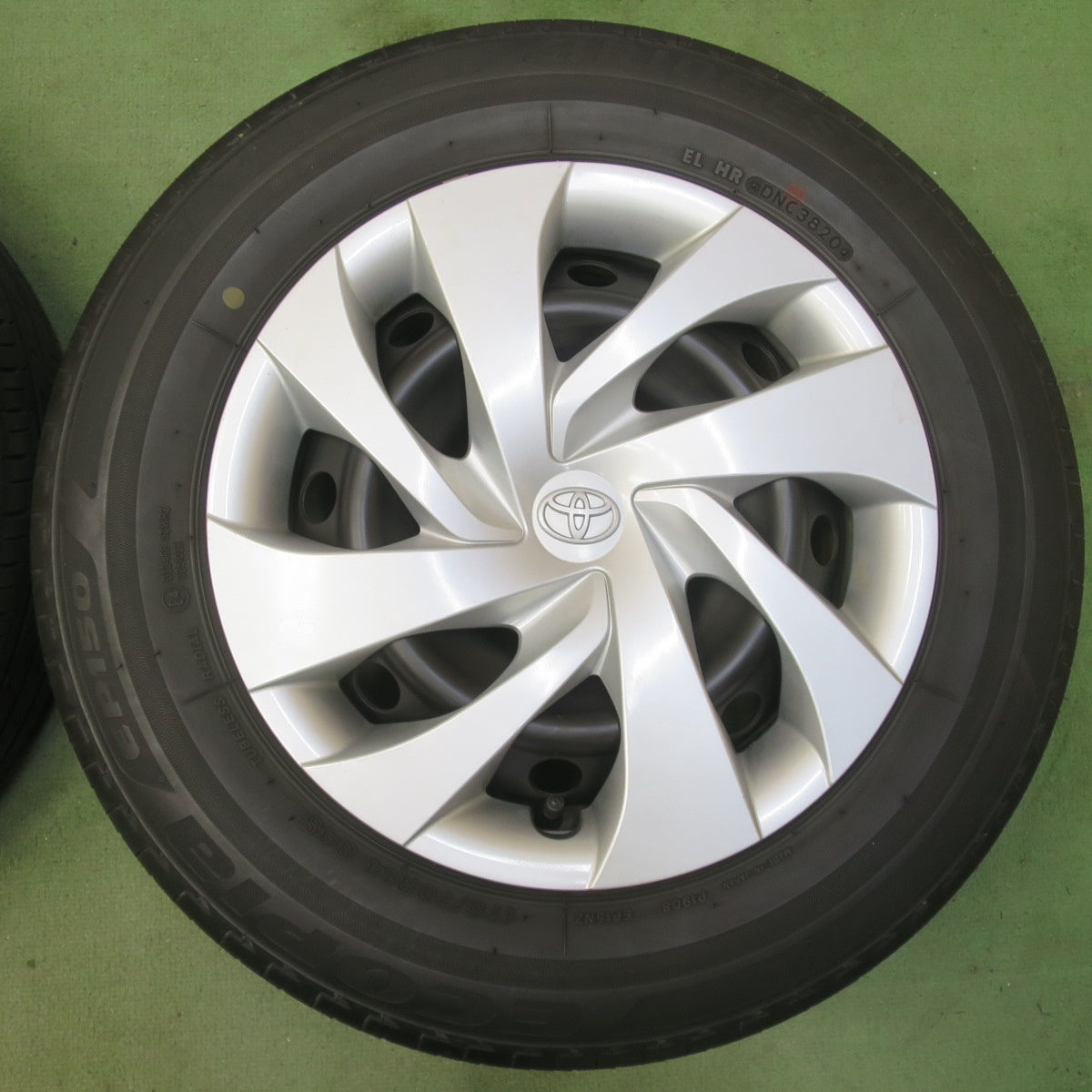 キレイ◎トヨタ ヤリス 純正 スチール 175/70R14 ブリヂストン エコピア EP150 14インチ PCD100/4H◎6061509イノ