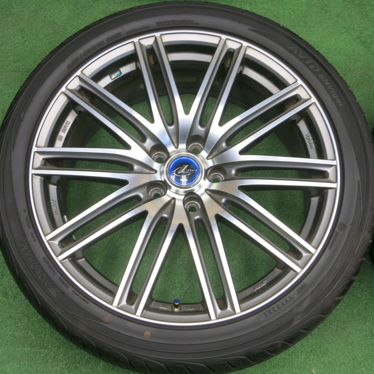 バリ溝！9.5分★LEONIS NAVIA 03 245/40R19 AMF ヨコハマ AVID ENVigor レオニス ナヴィア 19インチ PCD114.3/5H★6021801NKノ