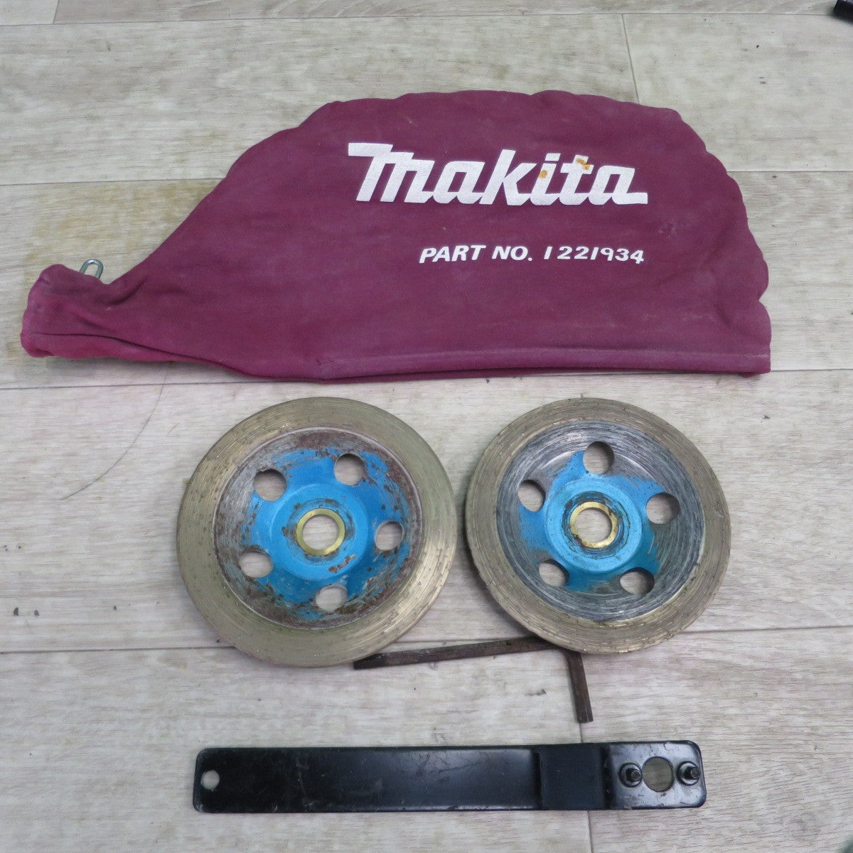 [送料無料] 付属品付き☆マキタ 110mm コンクリート カンナ PC1100 電動 工具 かんな 鉋 makita☆