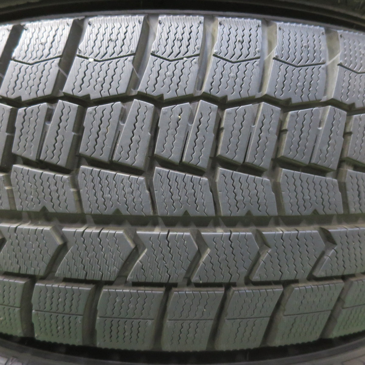バリ溝！キレイ！9.5分以上☆XV 等 225/55R17 スタッドレス ダンロップ