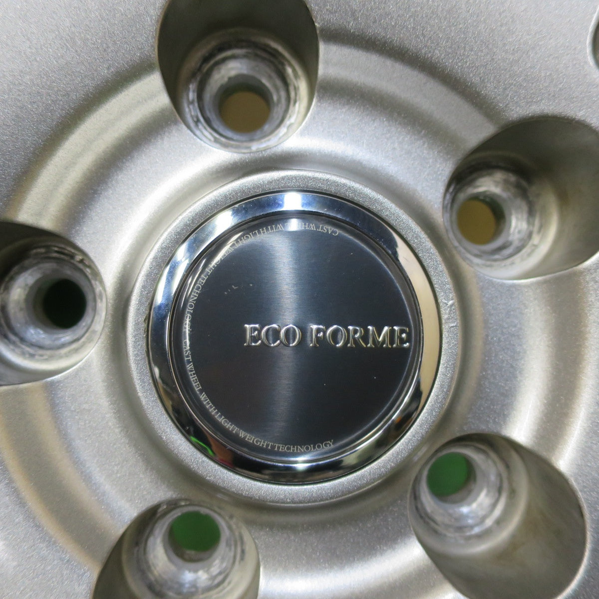 バリ溝！22年！キレイ！8.5分★スタッドレス 225/55R18 ブリヂストン ブリザック VRX2 ECO FORME エコフォルム 18インチ PCD114.3/5H★5063012イス