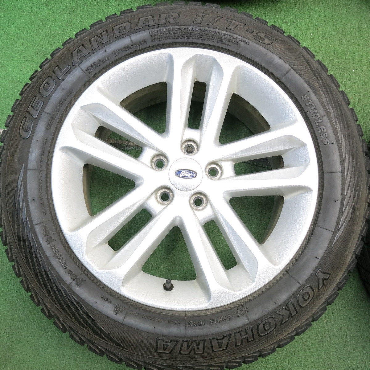 バリ溝！9.5分★Ford フォード エクスプローラー XLT 純正 225/65R18 スタッドレス ヨコハマ ジオランダー i/T-S 18インチ PCD114.3/5H★5081601HAス