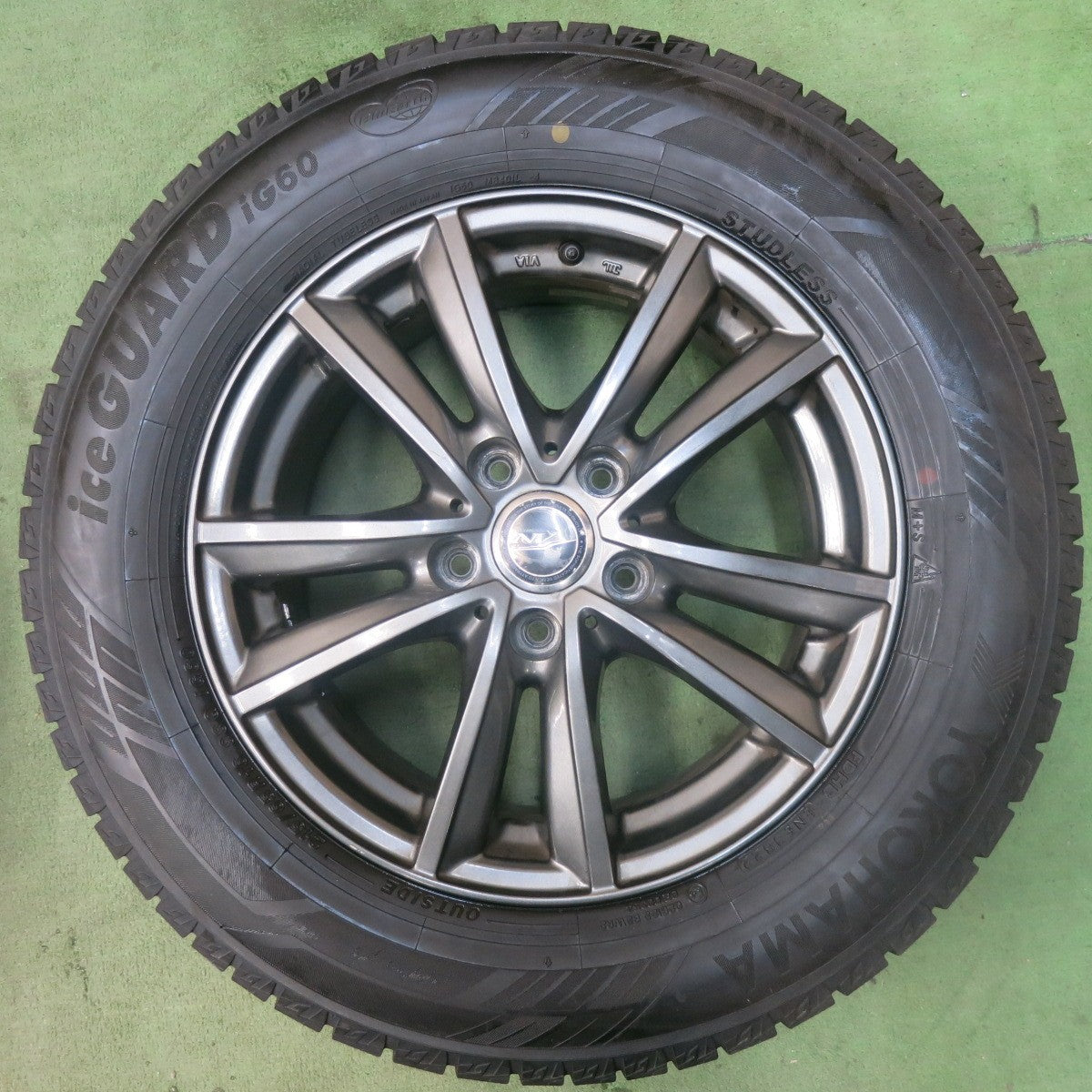 バリ溝！22年！9.5分★スタッドレス 215/65R16 ヨコハマ アイスガード iG60 NIRVANA NV ニルバーナ ニルヴァーナ 16インチ PCD114.3/5H★5123003SKス