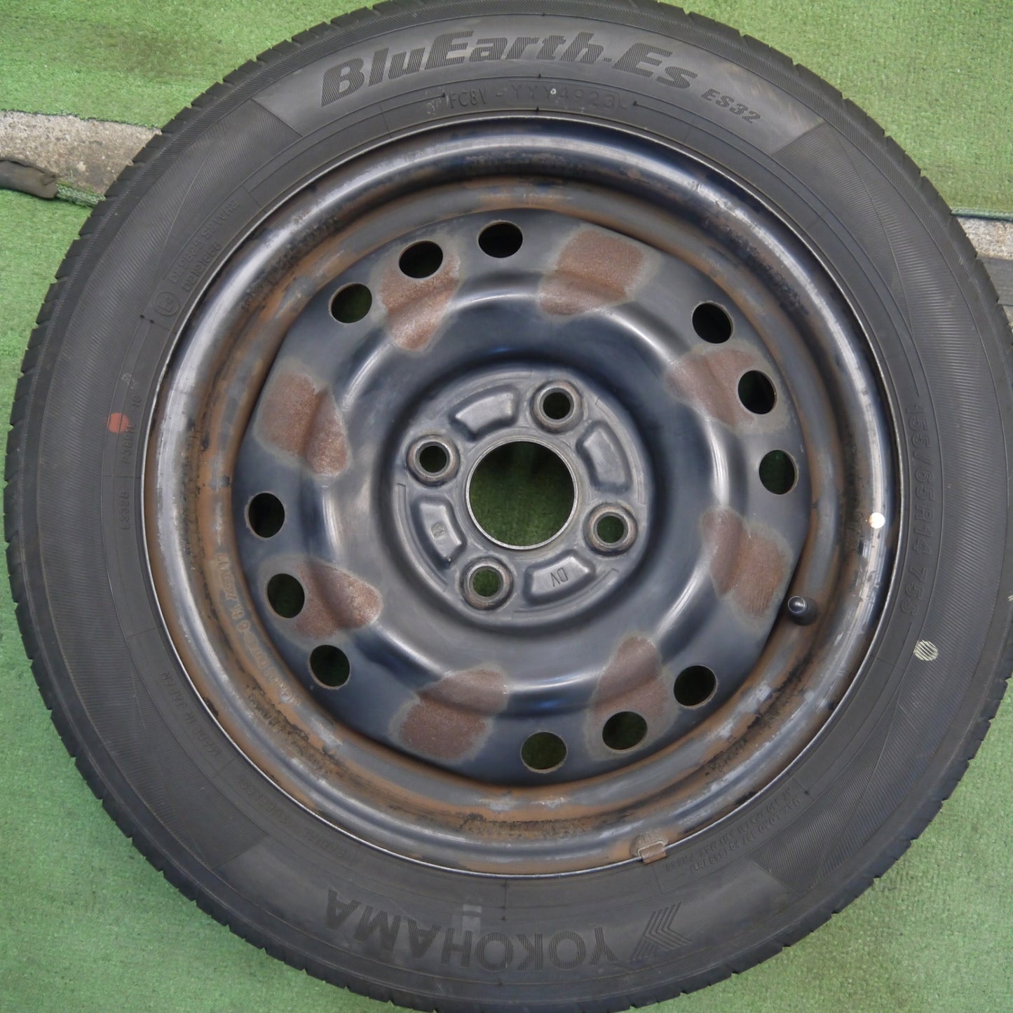 4本価格！23年◎155/65R14 ヨコハマ BluEarth-ES ES32 スチール ホイール ブルーアース 14インチ PCD100/4H◎6082107Hノ