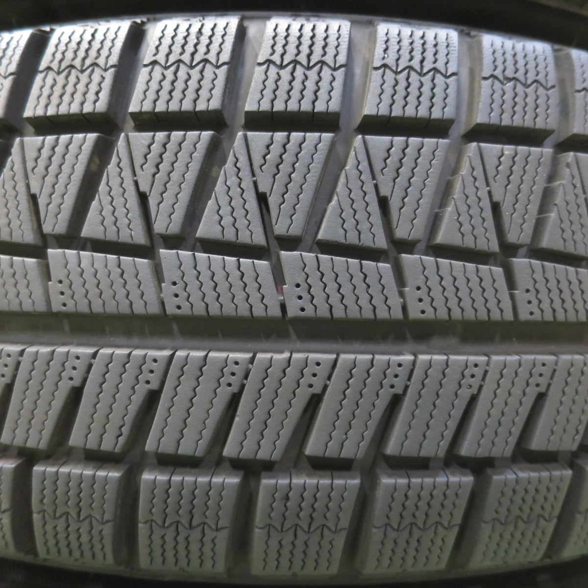 バリ溝！22年！キレイ！9.5分◎スタッドレス 215/65R16 ブリヂストン アイスパートナー2 PREO プレオ 16インチ PCD114.3/5H◎6100807イス