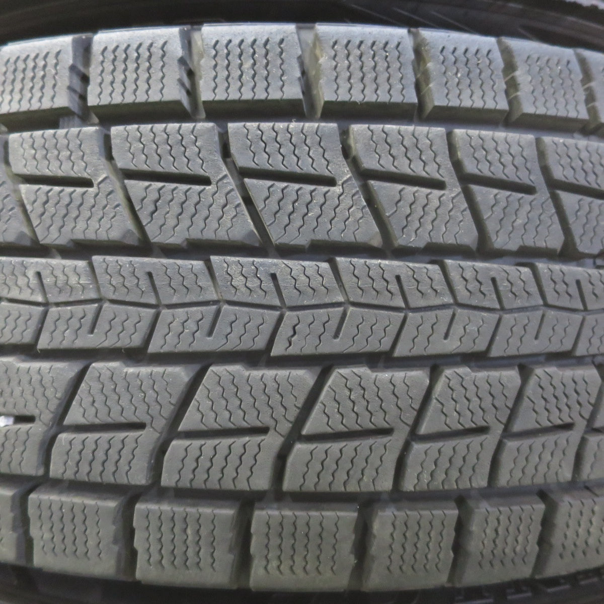 バリ溝！23年！9.5分★フォレスター 等 225/60R17 スタッドレス ダンロップ ウインターマックス SJ8 SJ8+ SCHNEIDER シュナイダー 17インチ PCD100/5H★6052204イス