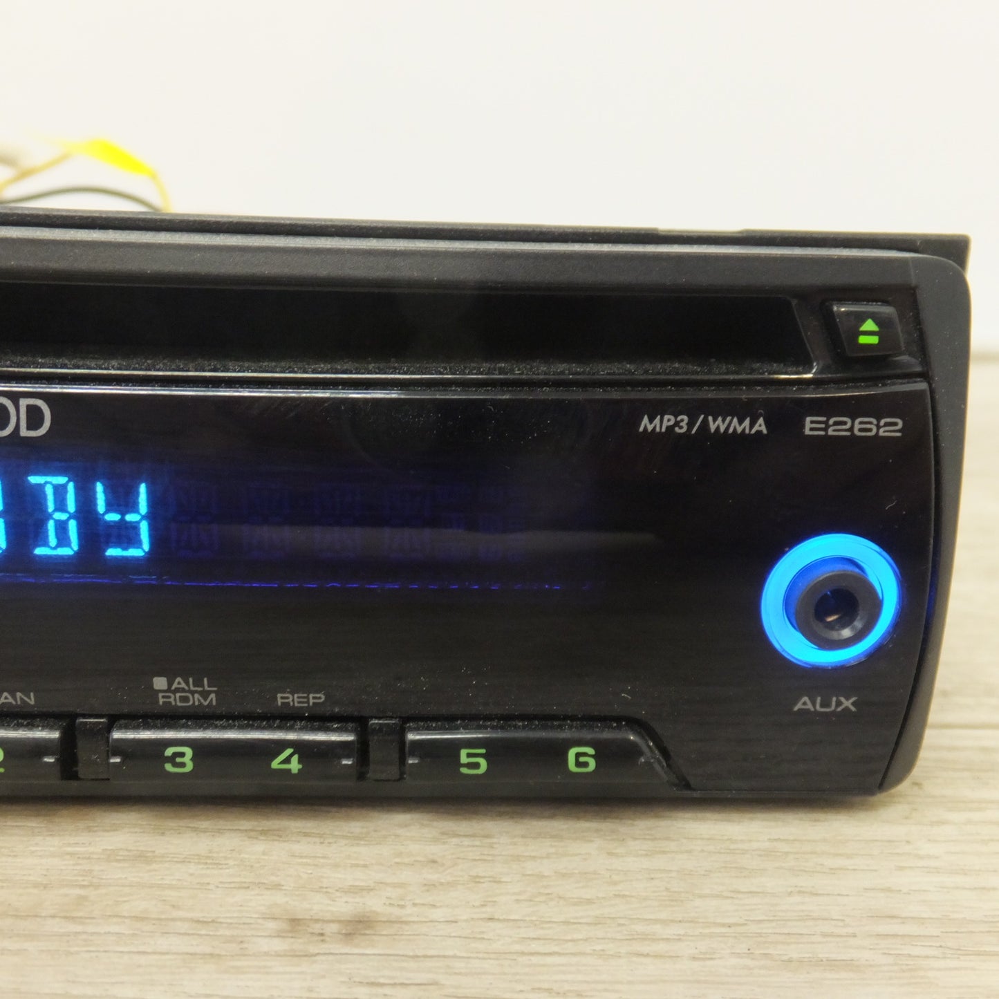 [送料無料] ★ケンウッド KENWOOD カーオーディオ 1DINコンポ CDレシーバー E262(34)★