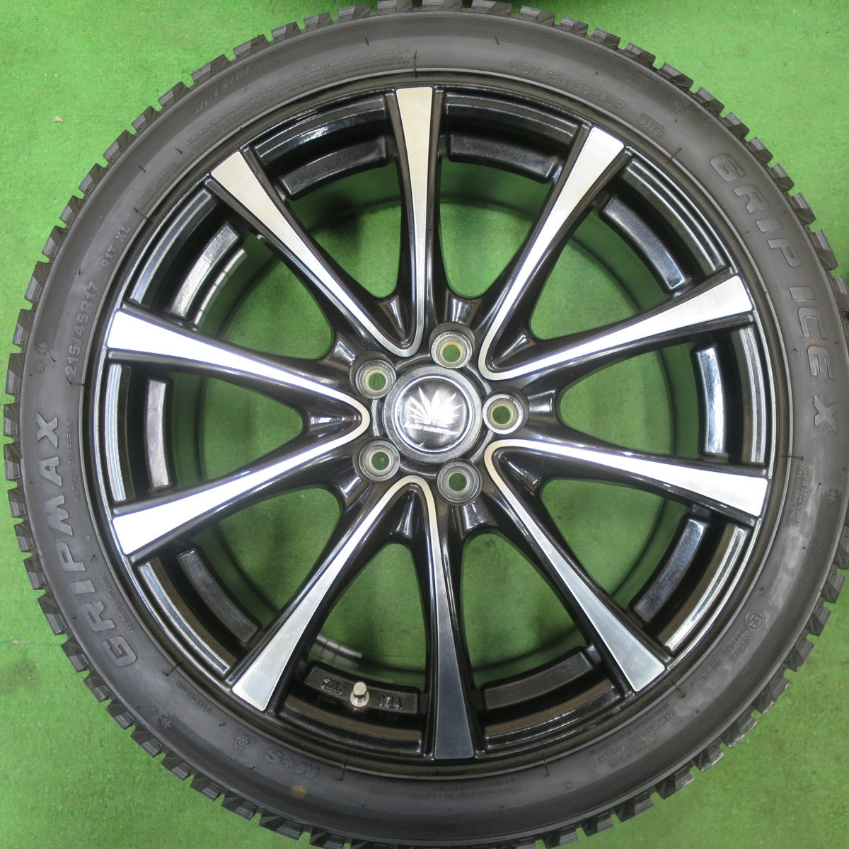 バリ溝！23年！キレイ！9.5分以上★86 BRZ 等 215/45R17 Lehrmeister PREMIX AMALFI V Jr スタッドレス グリップマックス グリップアイス X レアマイスター PCD100/5H★5052804TTス