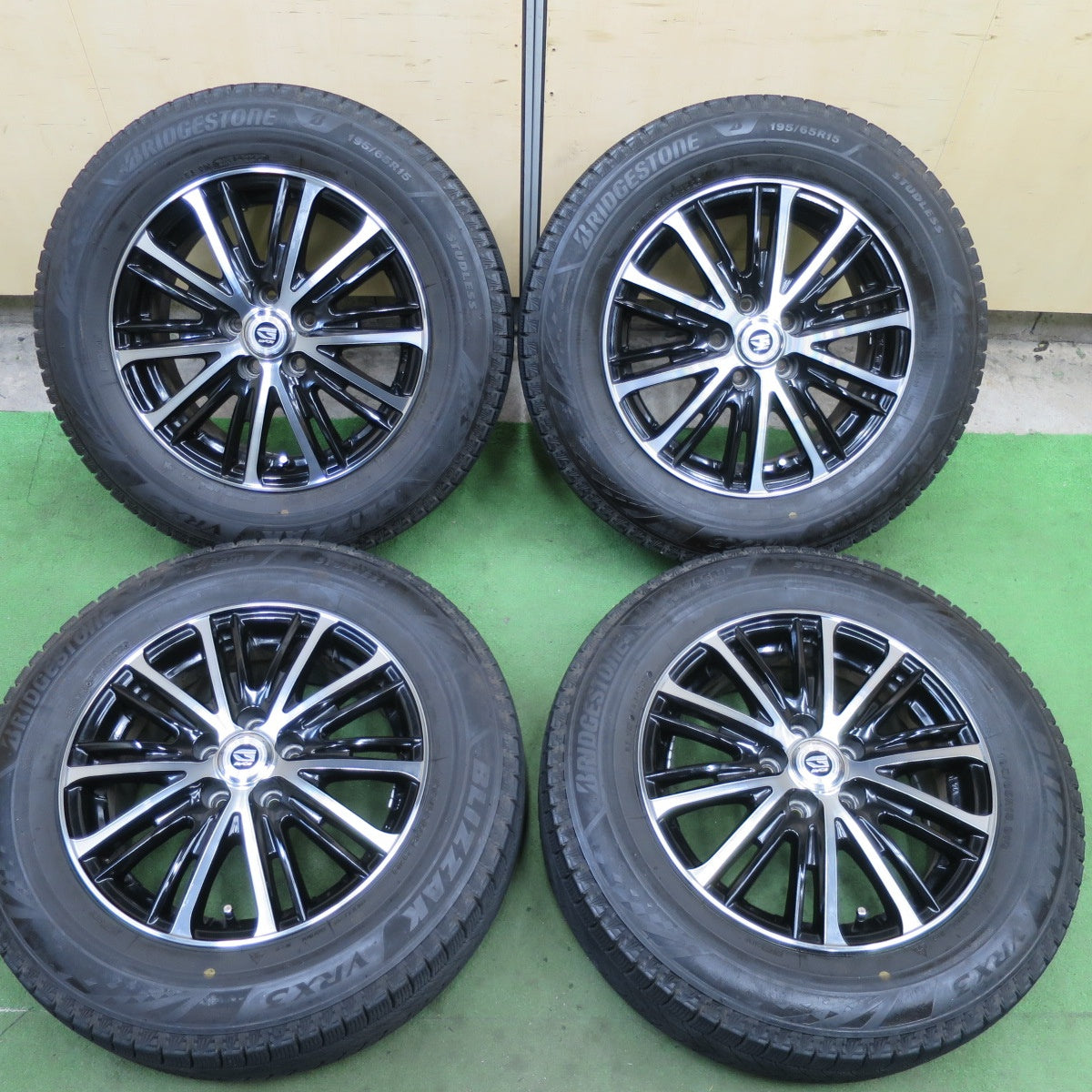 キレイ！22年★プリウス 等 195/65R15 スタッドレス ブリヂストン ブリザック VRX3 GYLE VT5 ガイル 15インチ PCD100/5H★6040201TTス