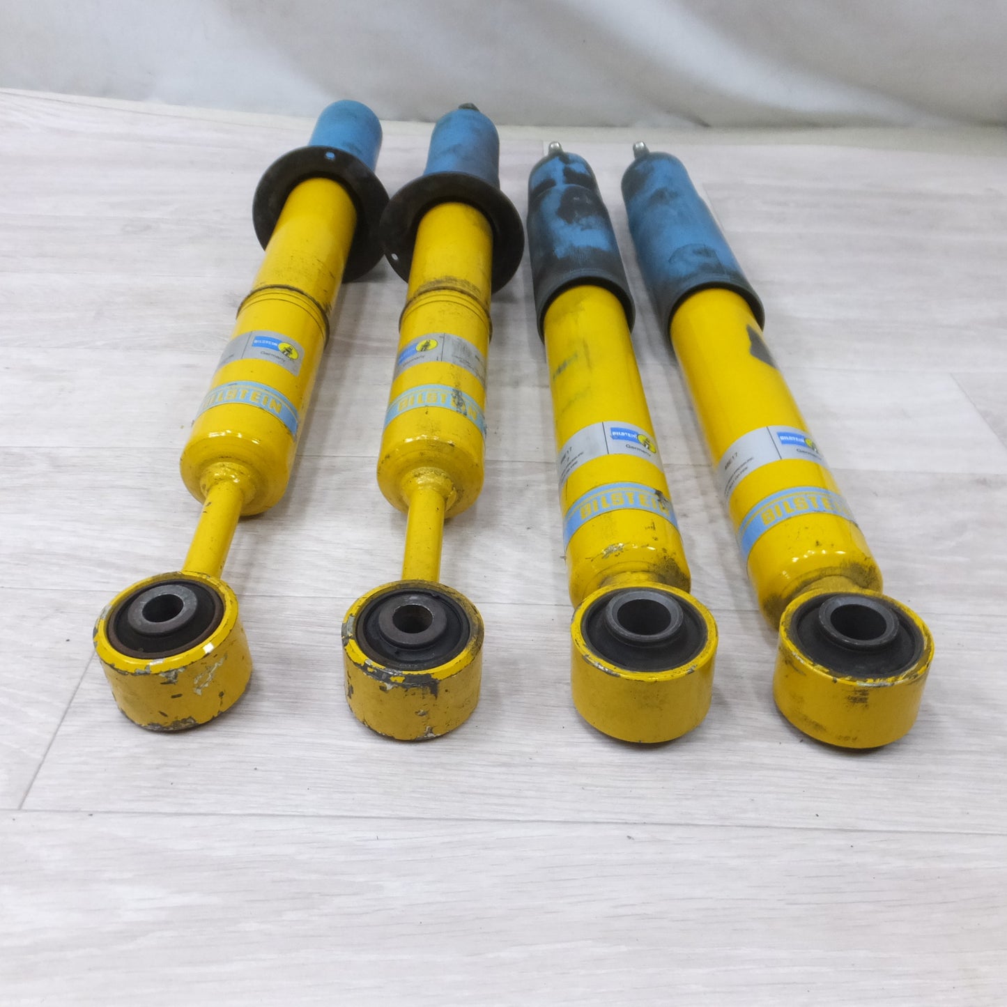 [送料無料] ◆BILSTEIN ビルシュタイン トヨタ ランドクルーザープラド TRJ150W ガソリンモデル用 ショック BE5-3213J BE5-3214J 一台分◆