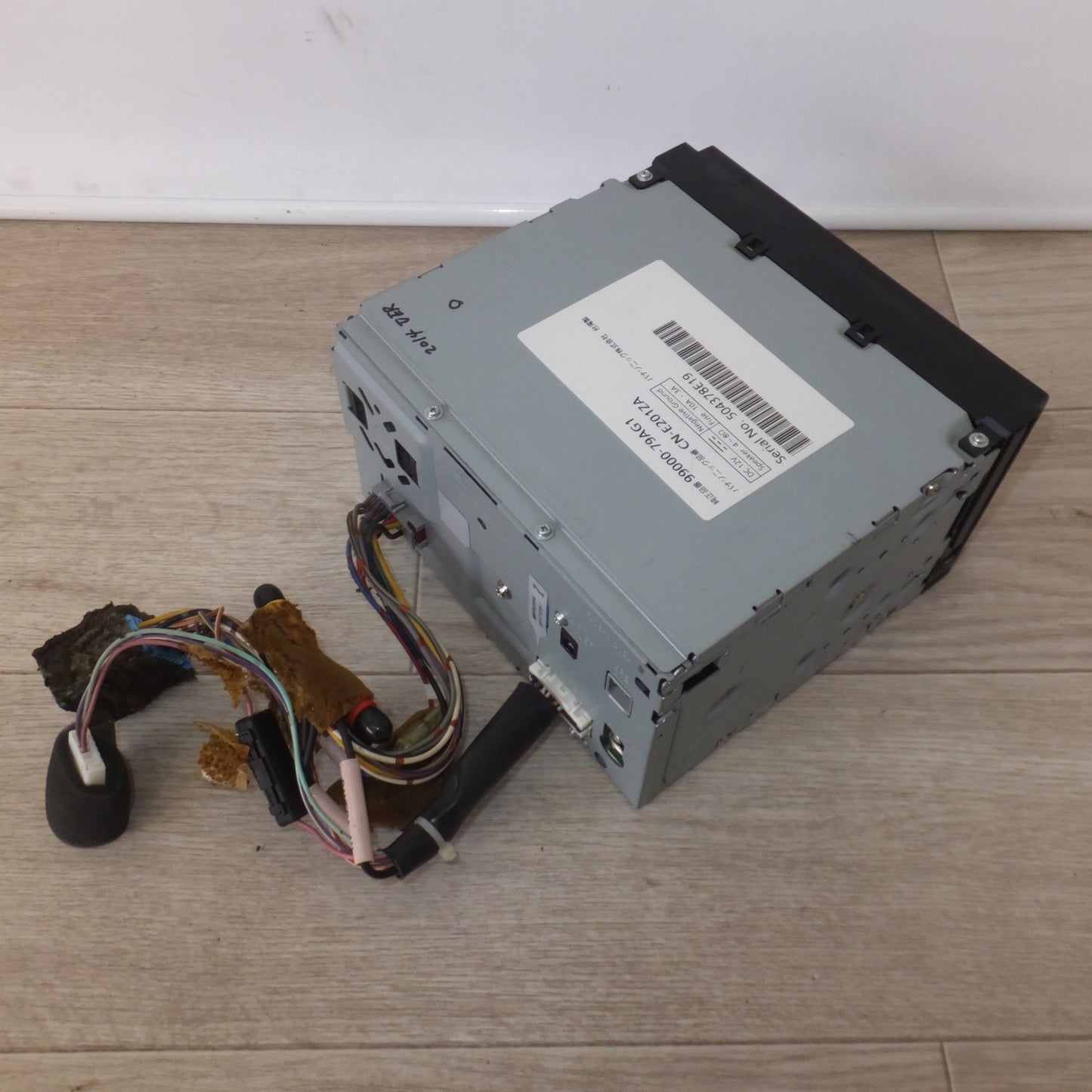 [送料無料] 現状品★パナソニック製 スズキ 純正 カーナビ メモリーナビ CN-E201ZA 99000-79AG1[6]★