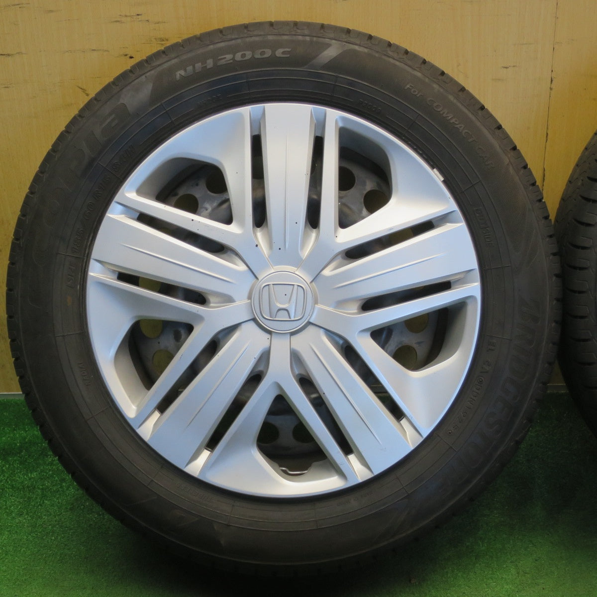 ほぼ未使用！25年◎ホンダ GK フィット 純正 スチール 185/60R15 ブリヂストン エコピア NH200C 15インチ PCD100/4H◎6072504NJノ