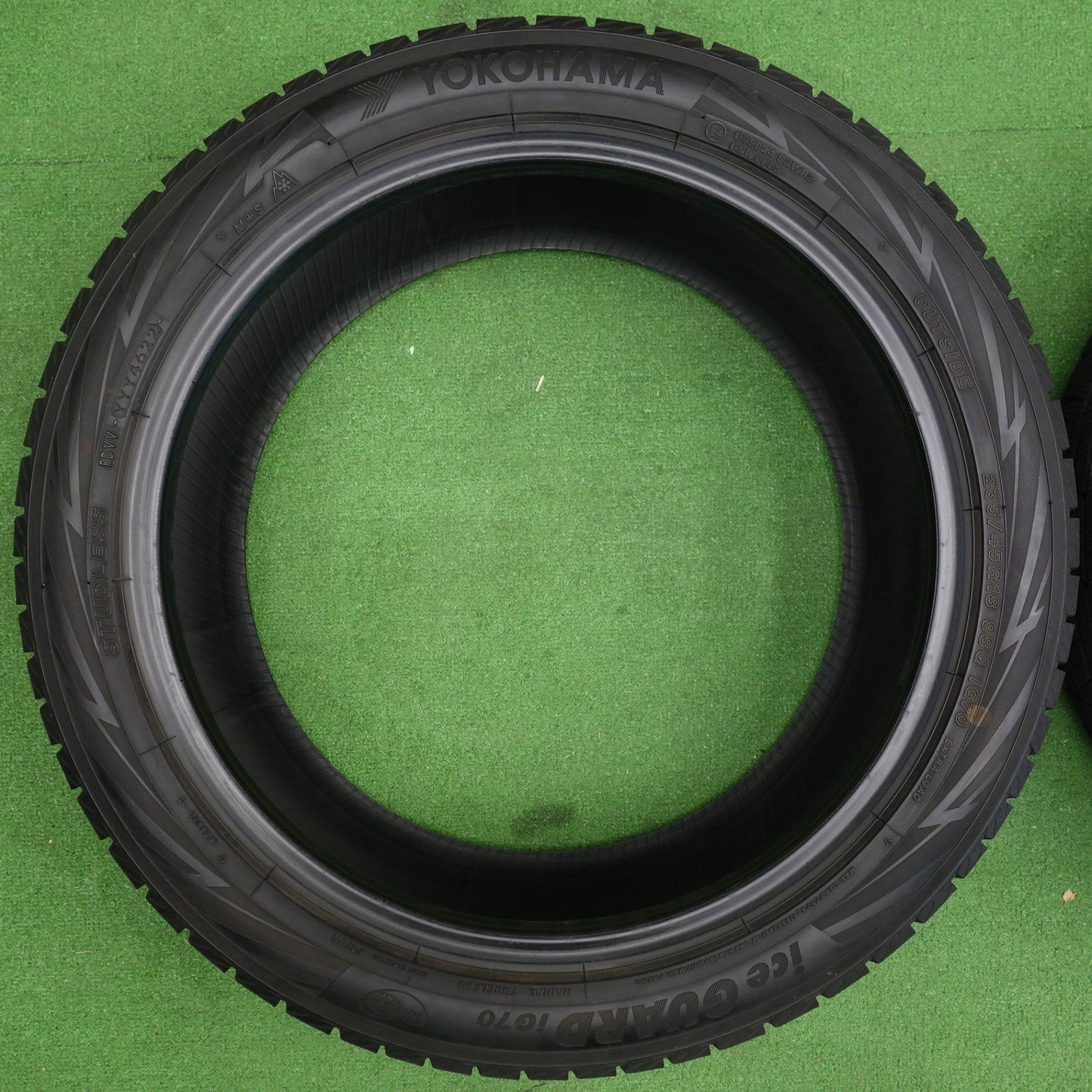 バリ溝！22年！9.5分★スタッドレス 235/45R18 ヨコハマ アイスガード iG70 タイヤ 18インチ レクサス ES GS IS RC アコード カムリ マーク 等★6052902KTスタ