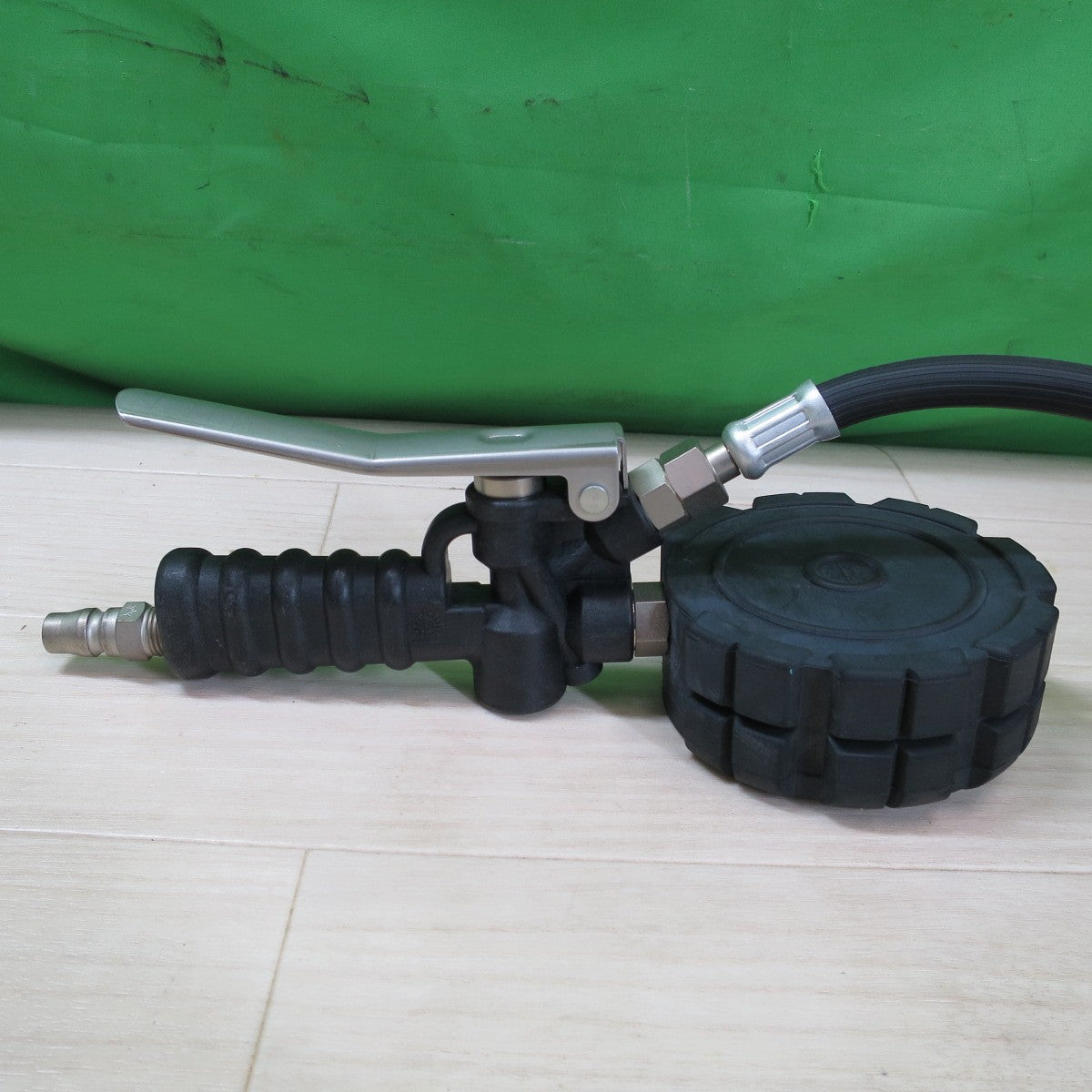 [送料無料] キレイ☆ASAHI 旭産業 ゲージ ボタル EX AGE-600 乗用車 向け 600kPa タイプ タイヤ エアー ゲージ 工具☆