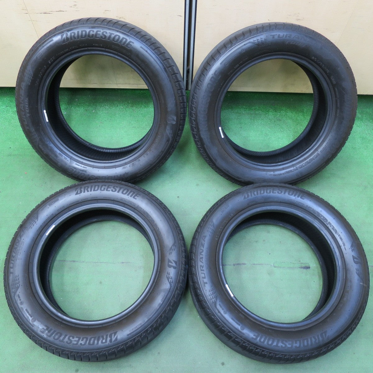 4本価格！21年★205/60R16 ブリヂストン トランザ T005 タイヤ 16インチ ヴォクシー ノア プリウスα ステップワゴン 等★5070701イノタ
