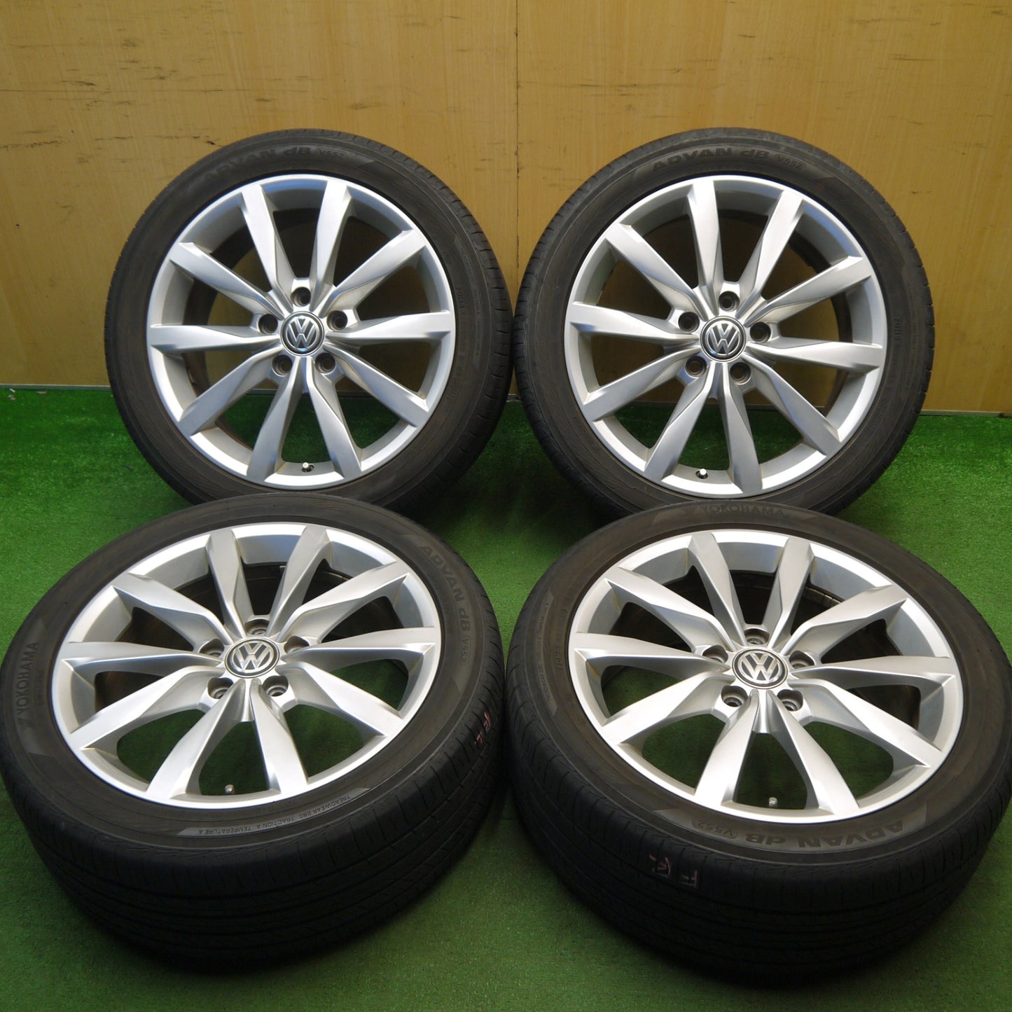 キレイ★ワーゲン ゴルフ7 純正 225/45R17 ヨコハマ アドバン dB V552 17インチ PCD112/5H★6030404Hノ