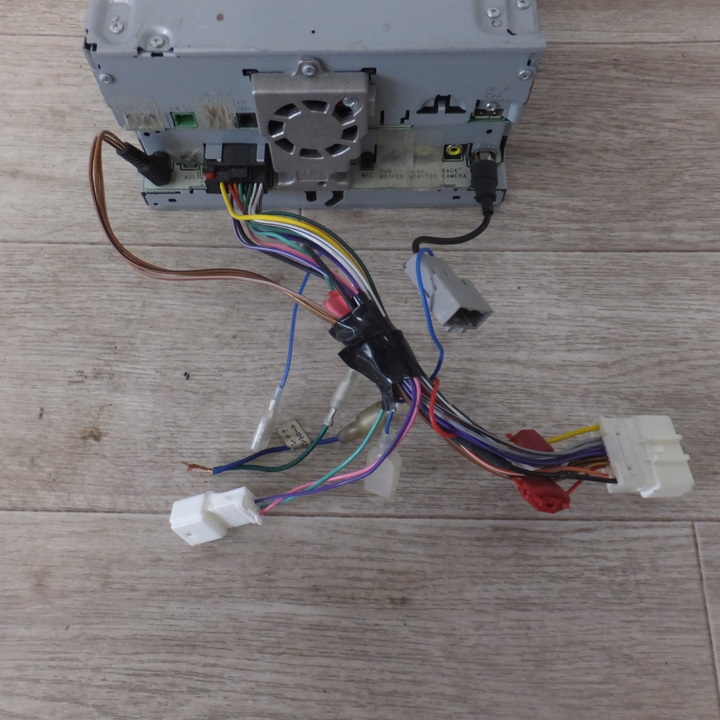 [送料無料] ★カロッツェリア carrozzeria AV一体型メモリーナビゲーション 楽ナビ AVIC-RW502(12)★