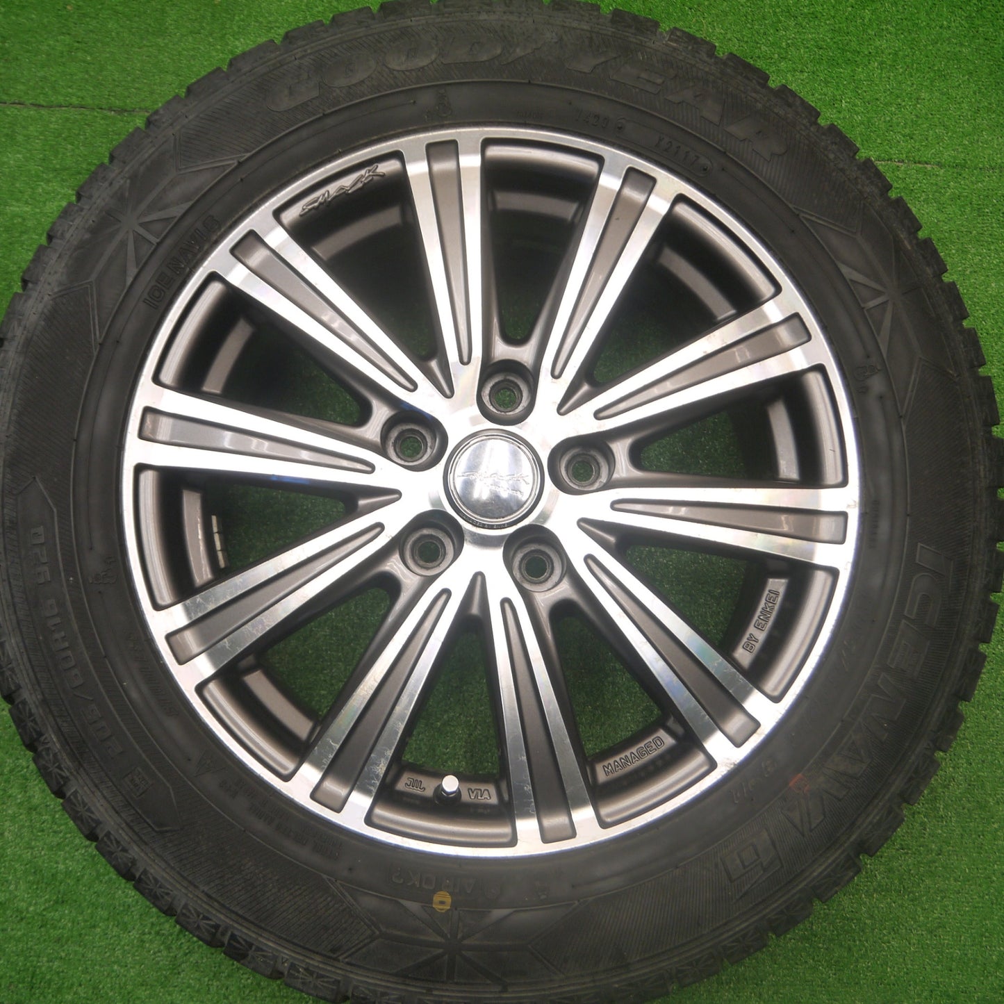 *送料無料* バリ溝！9分★スタッドレス 205/60R16 グッドイヤー アイスナビ6 SMACK ENKEI スマック エンケイ 16インチ PCD114.3/5H★4082105Hス