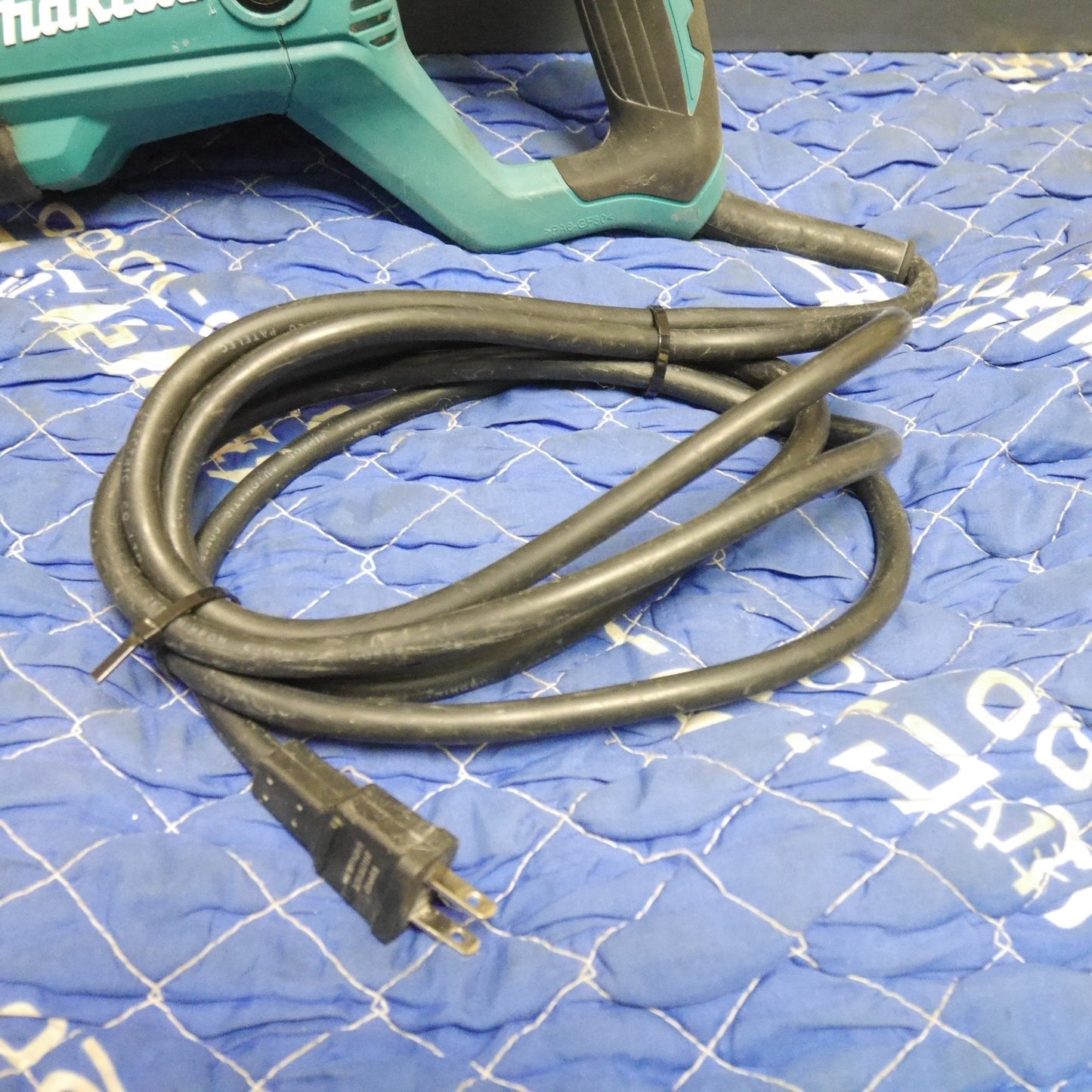 [送料無料] ☆マキタ レシプロソー JR3051T 電動 工具 切断機 セーバーソー セーバソー 電気 のこぎり ノコギリ コード式 makita 100V☆