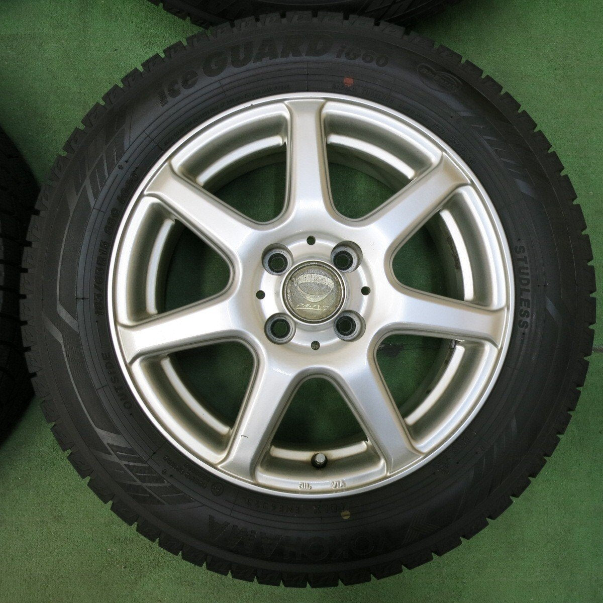 バリ溝！23年！ほぼ10分★スタッドレス 185/65R15 ヨコハマ アイスガード iG60 PRD V7 15インチ PCD100/4H★4122511SYス