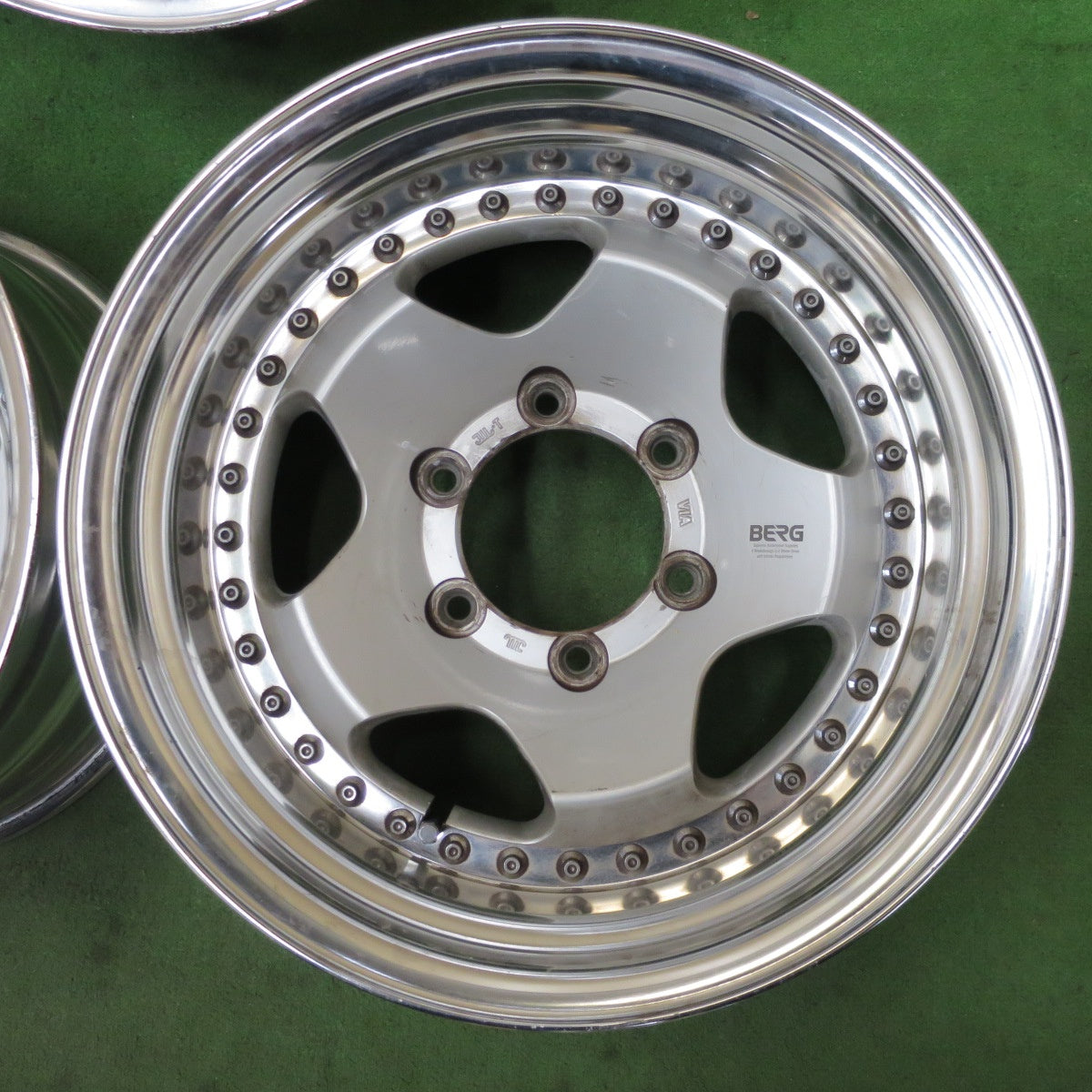 5本価格★BERG ベルグ 16インチ ホイール 16×8J PCD139.7/6H★6061201ナホ