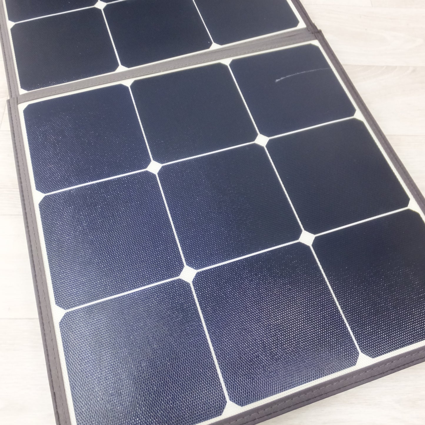 [送料無料] キレイ◆ブルーティ BLUETTI ソーラー パネル SP120 太陽光発電 折畳式 防災 キャンプ アウトドア◆