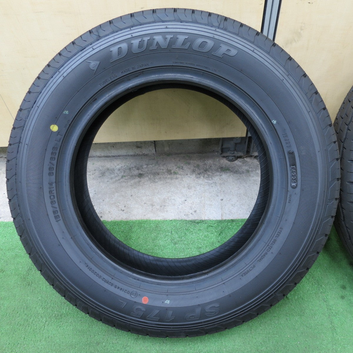 新車外し！25年★155/80R14 88/86S ダンロップ SP175L タイヤ 14インチ プロボックス サクシード 等★6032701NGノタ