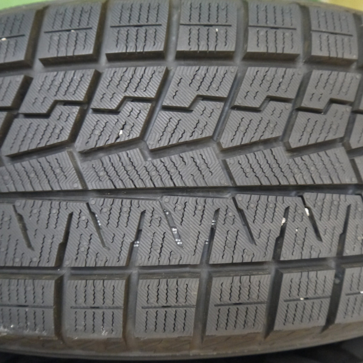 バリ溝！25年！キレイ！ほぼ10分◎プリウス 等 195/65R15 スタッドレス ヨコハマ アイスガード iG70 BALMINUM BR10 バルミナ 15インチ PCD100/5H◎6091404Hス