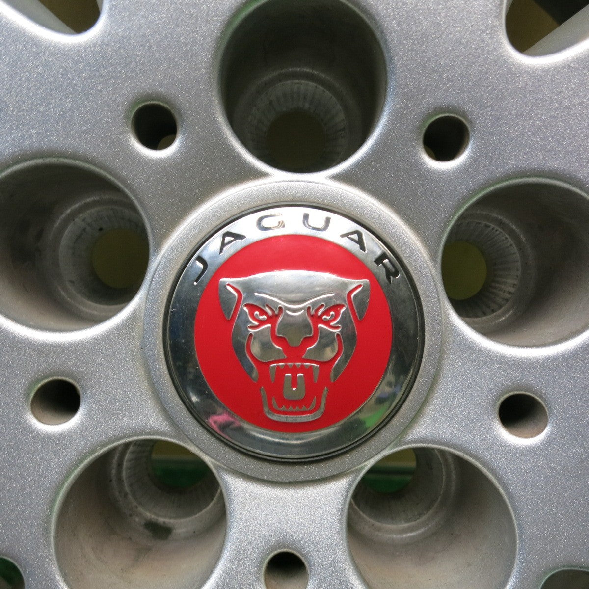 バリ溝！21年！キレイ！9.5分★ジャガー F-PACE 純正 235/65R18 スタッドレス ブリヂストン ブリザック DM-V3 18インチ Fペイス Fペース PCD108/5H★5110906HAス