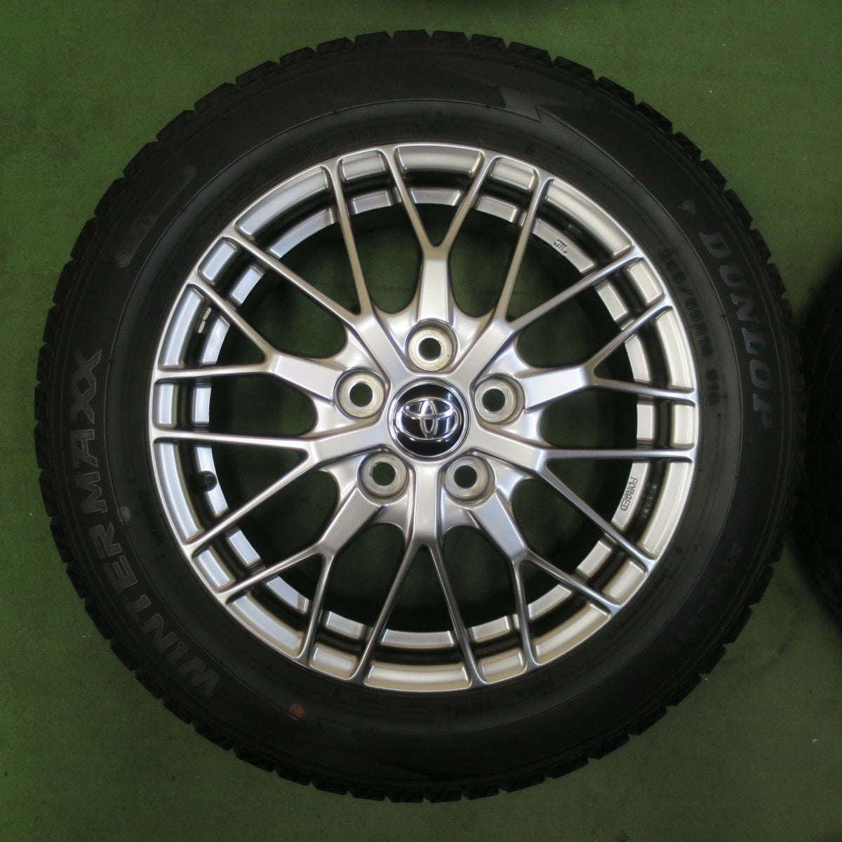 バリ溝！キレイ！9分★トヨタ 80系 ノア ヴォクシー 純正 BBS TY016 205/55R16 スタッドレス ダンロップ ウインターマックス WM02 16インチ PCD114.3/5H★5111402TTス