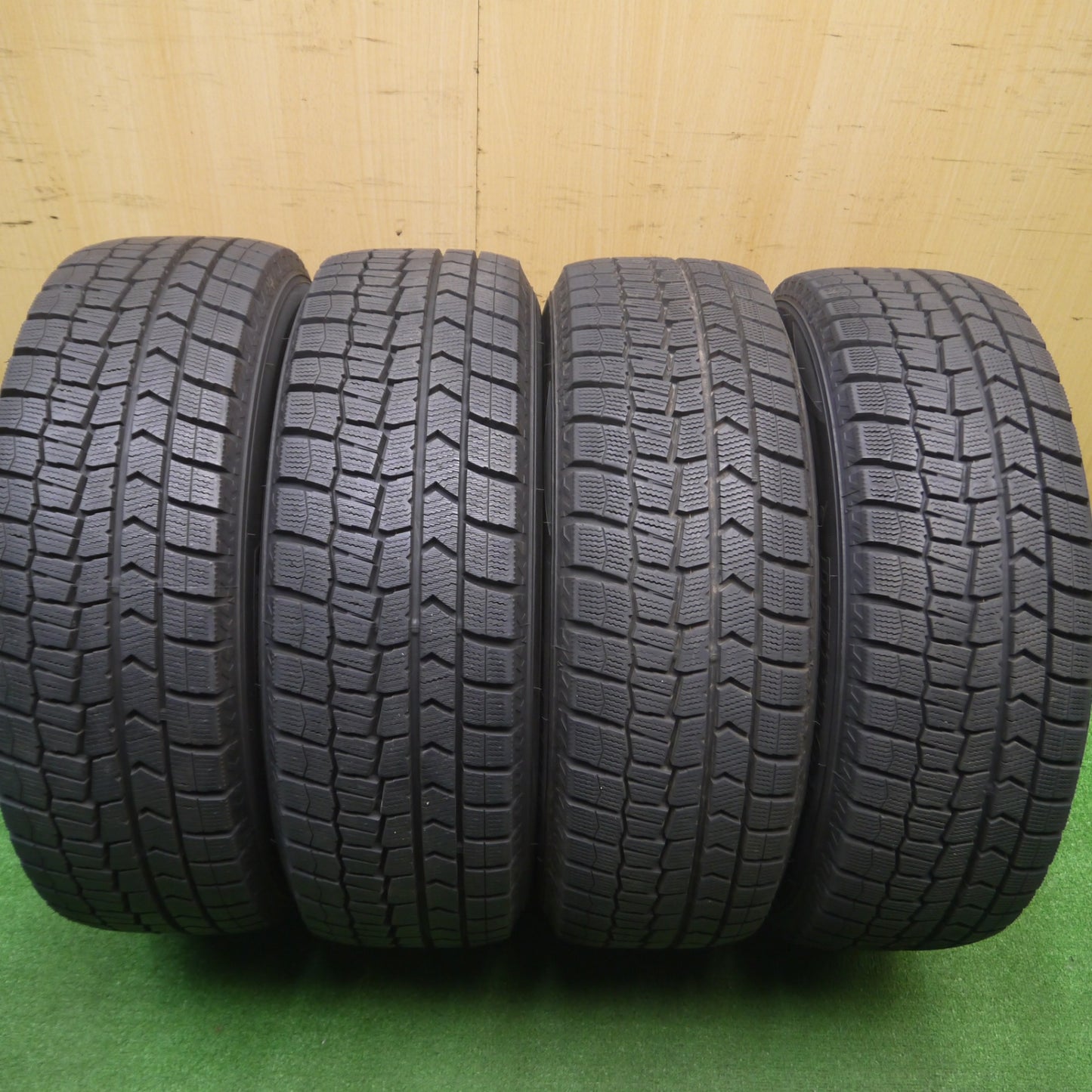 [送料無料] バリ溝！23年！キレイ！9.5分以上★スタッドレス 195/65R15 ダンロップ ウインターマックス WM02 SCHNEIDER MiD シュナイダー 15インチ PCD114.3/5H★4111302Hス