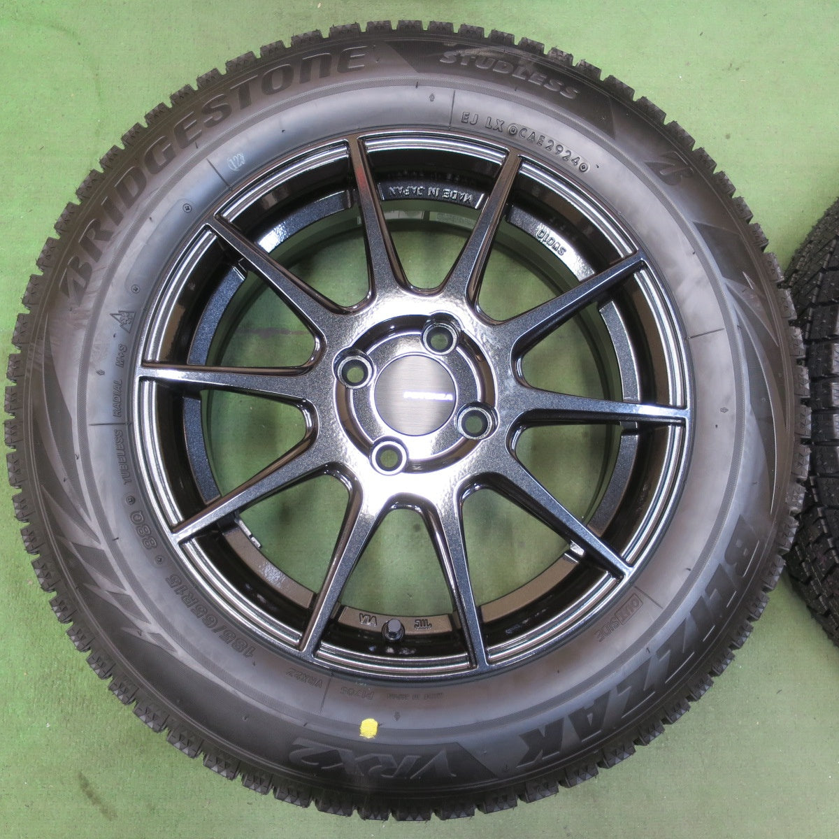 未使用！24年★スタッドレス 185/65R15 ブリヂストン ブリザック VRX2 POTENZA SW010 ポテンザ 15インチ PCD100/4H★5112408イス
