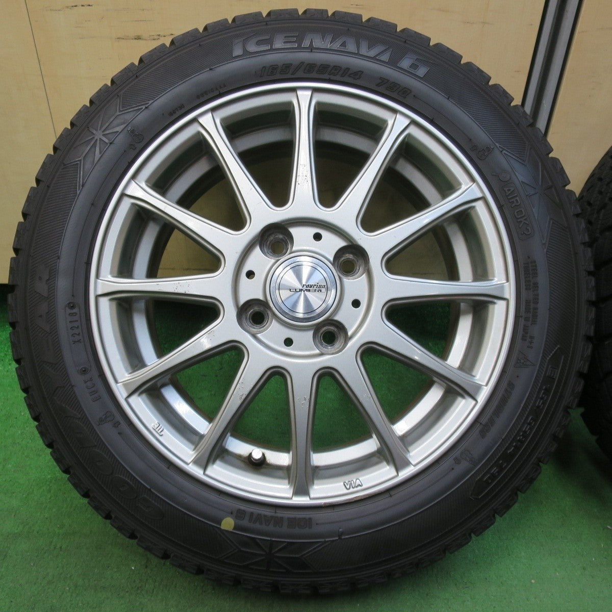 バリ溝！8.5分★スタッドレス 165/65R14 グッドイヤー アイスナビ6 ravrion LUMIERE ラブリオン 14インチ 軽自動車にも ハスラー 等 PCD100/4H★5011008イス