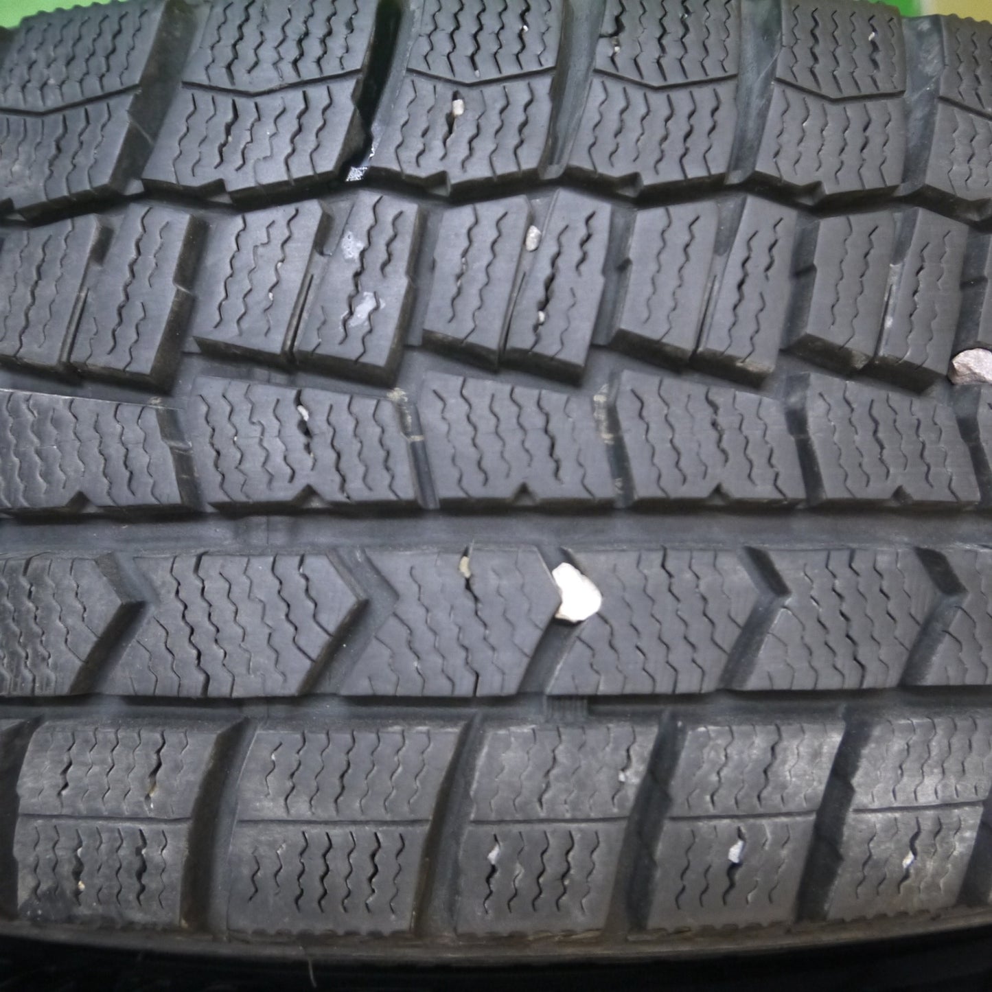[送料無料] バリ溝！21年！9.5分以上★スタッドレス 185/60R15 ダンロップ ウインターマックス WM02 PASSAGE パサージュ 15インチ PCD100/4H★4121603Hス