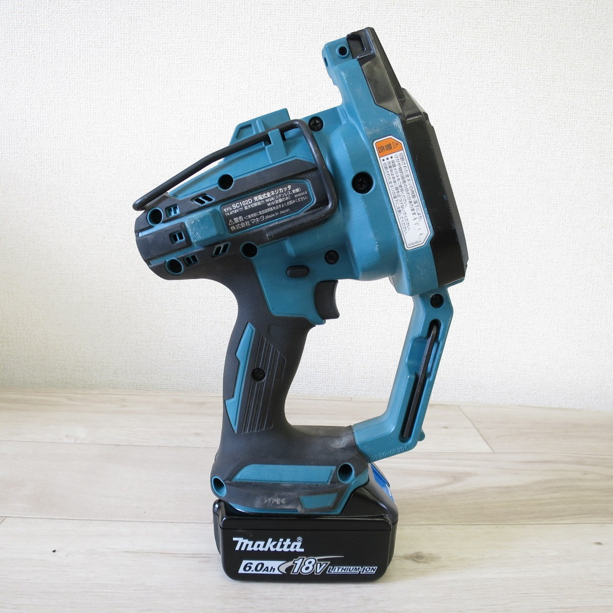[送料無料] ◇マキタ 充電式 全ネジ カッタ SC102D 電動 工具 makita 全ねじ カッター バッテリー BL1860B◇